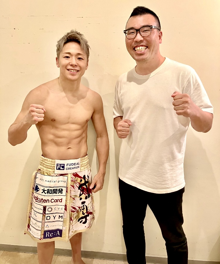武尊選手のスポンサーになってます！ ＆　武尊選手が来社されました！